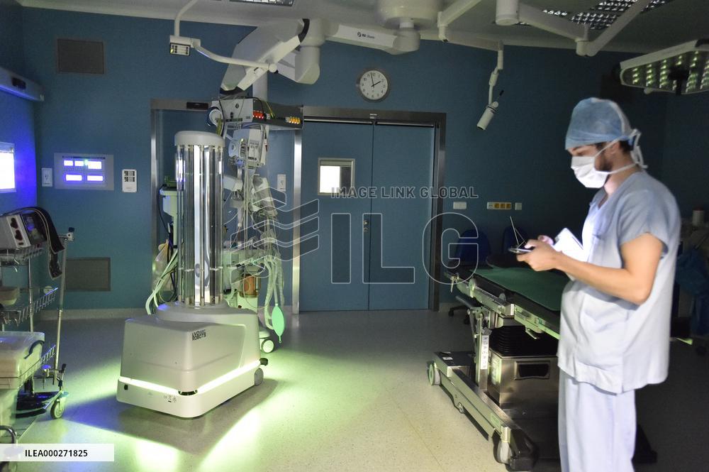 NODIR RAHMONOV, UVC Disinfection Robot, UV sterillization lamps, disinfectant spray module, against coronavirus, Sainte-Anne Hospital Center, Brno