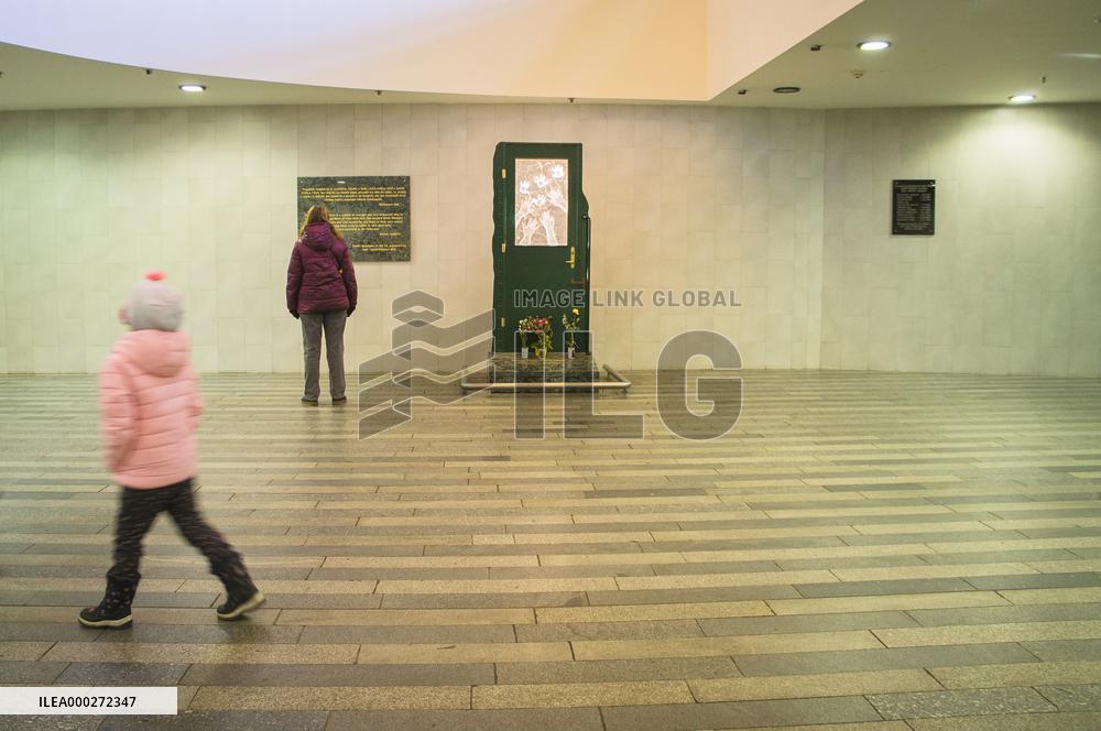 The Farewell Memorial to Czech Jewish parents, Prague Main Station