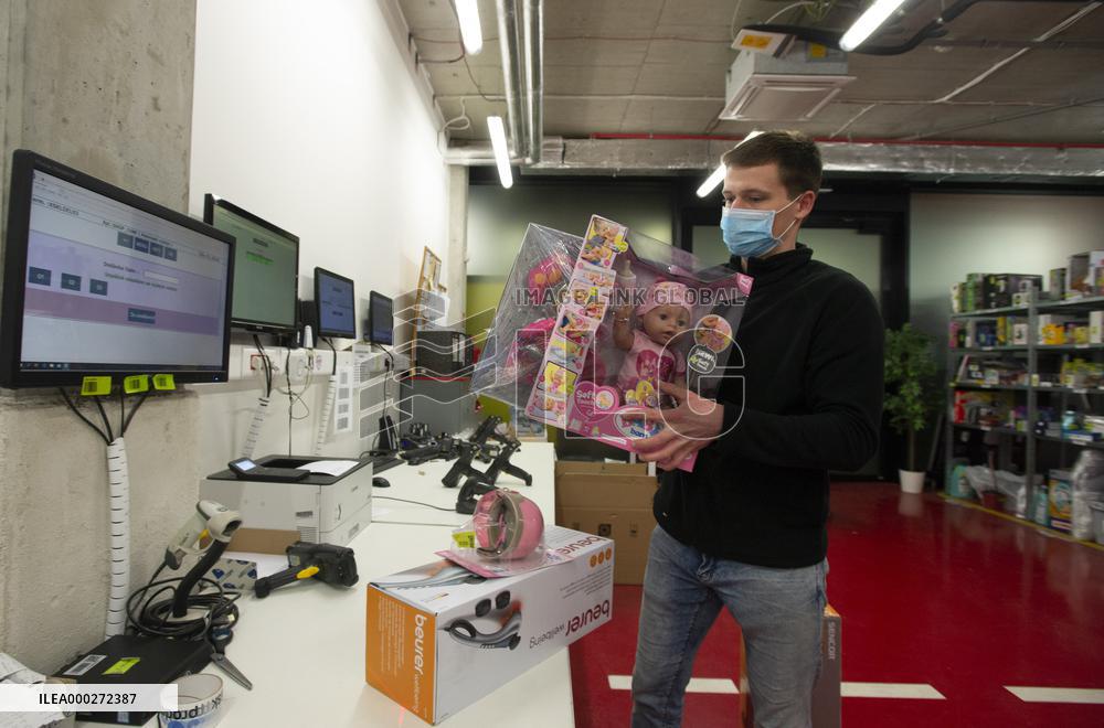 Customer, MALL.CZ, shop, Prague, online shopping