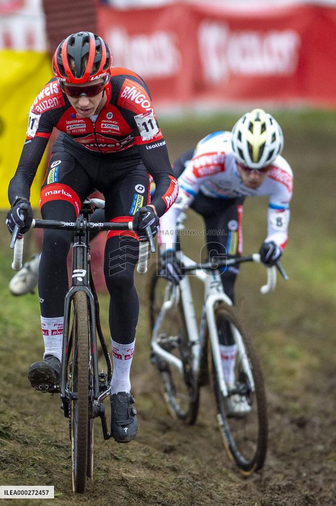 Michael Vanthourenhout, Eli Iserbyt