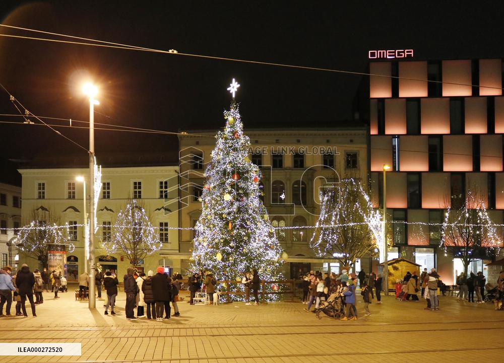 Christmas decorated Freedom Square (namesti Svobody) in Brno