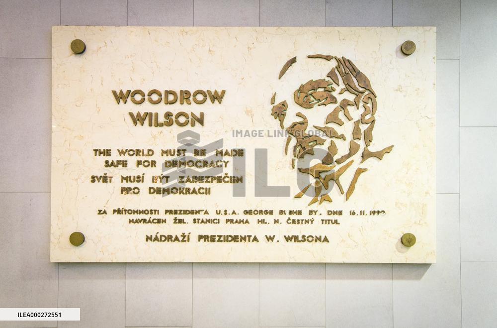 The WOODROW WILSON memorial plaque, Prague Main Station