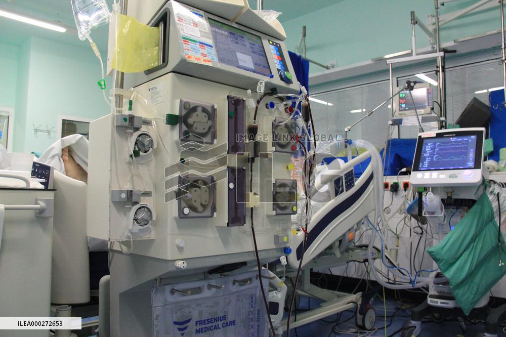 University Hospital Kralovske Vinohrady, department of anesthesiology and resuscitation for patients with COVID-19 disease, medical staff, protective clothing, suit, healthcare professionals, breathing mask, filter