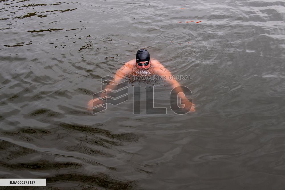 KRZYSZTOF KUBIAK, winter swimmers, cold water, pond Podborny, Nachod