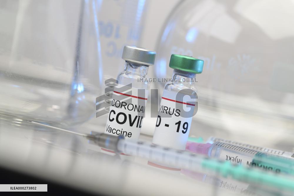 vaccine, vaccination, ampoule, COVID-19, coronavirus