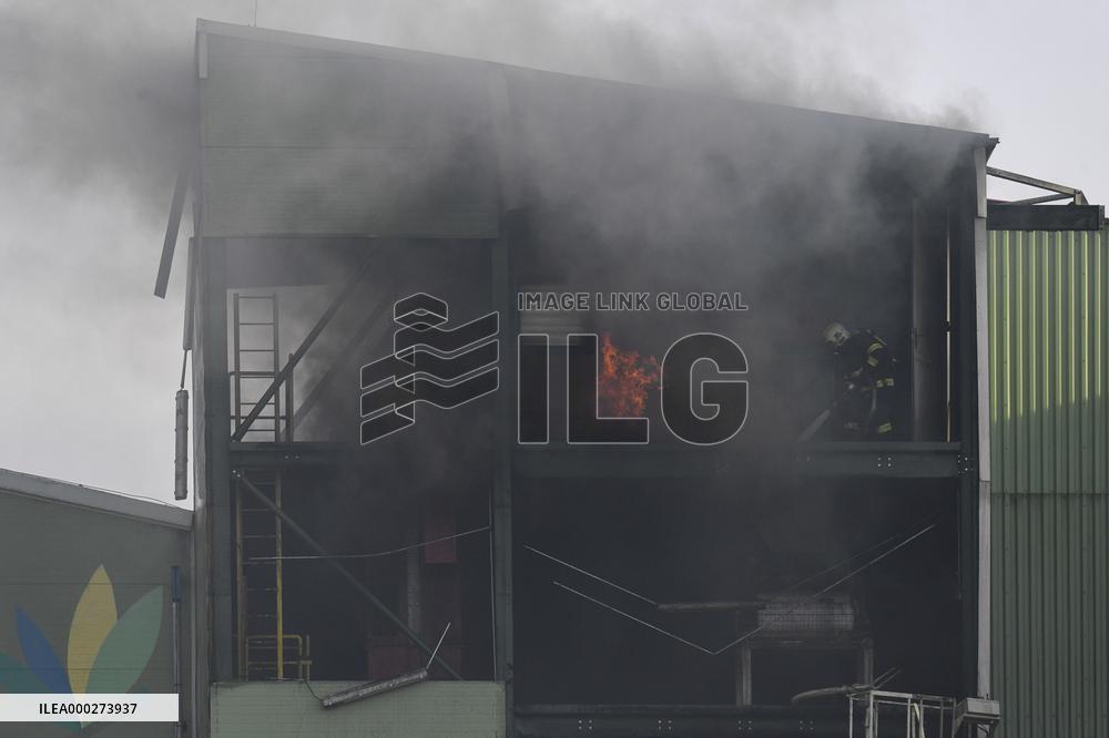 heating plant in Kolin, explosion, fire, firemen