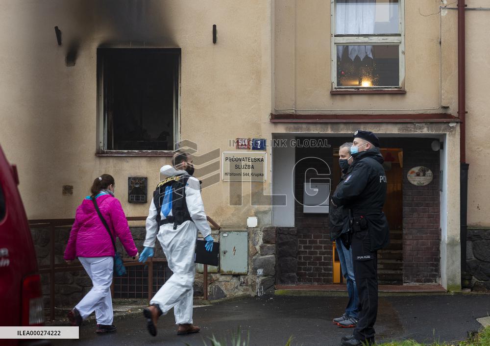 Woman dies in fire in senior home in North Bohemia