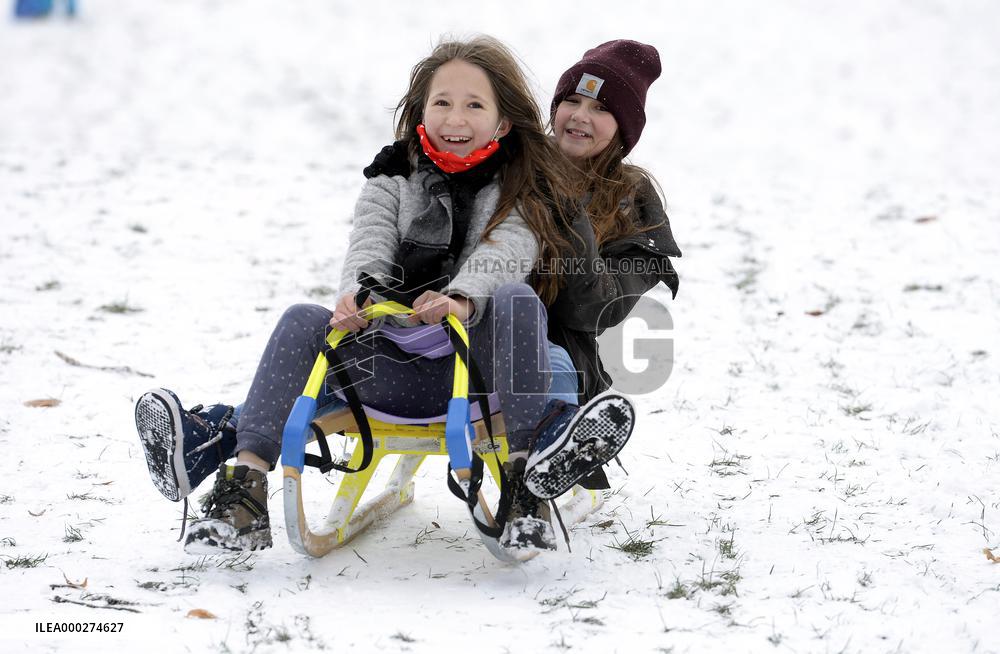 children sledding, child, sled