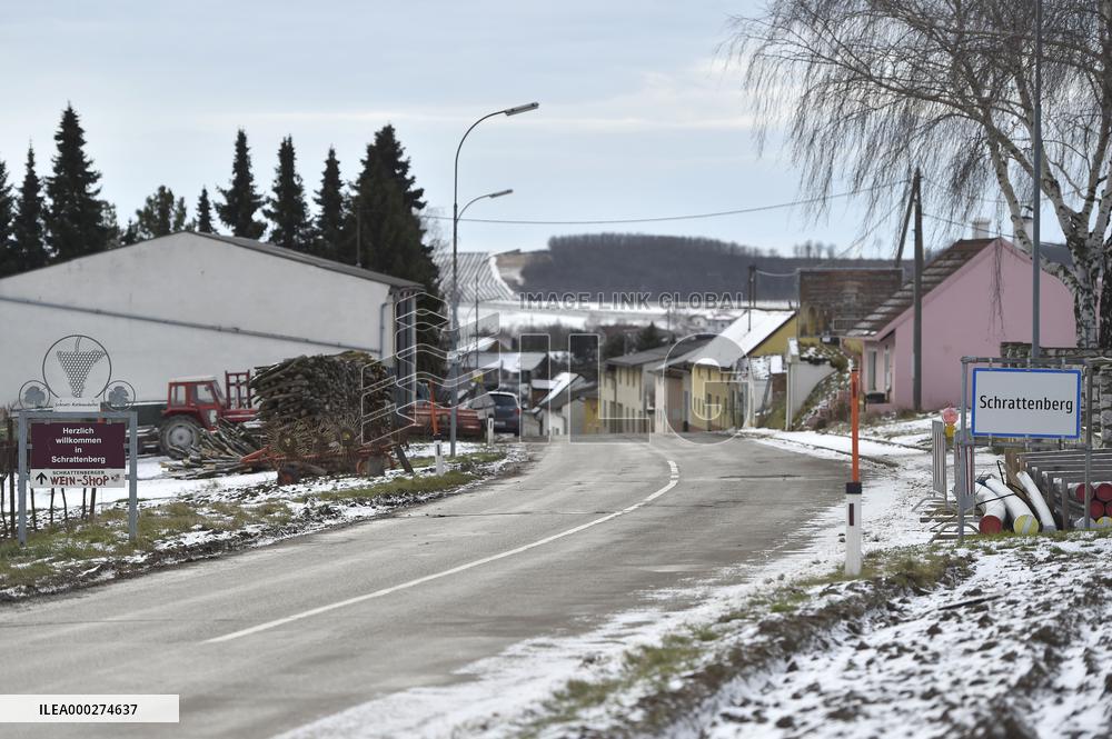 Valtice-Schrattenberg small border crossings Austria-Czech Republic