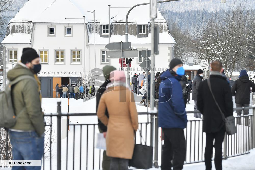 queue of commuters waiting for mandatory coronavirus tests in Bayerisch Eisenstein