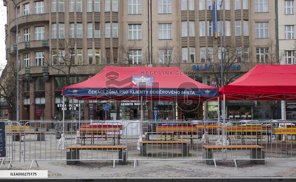 sampling point, tests, COVID-19, coronavirus, waiting area on the Wenceslas Square, Prague
