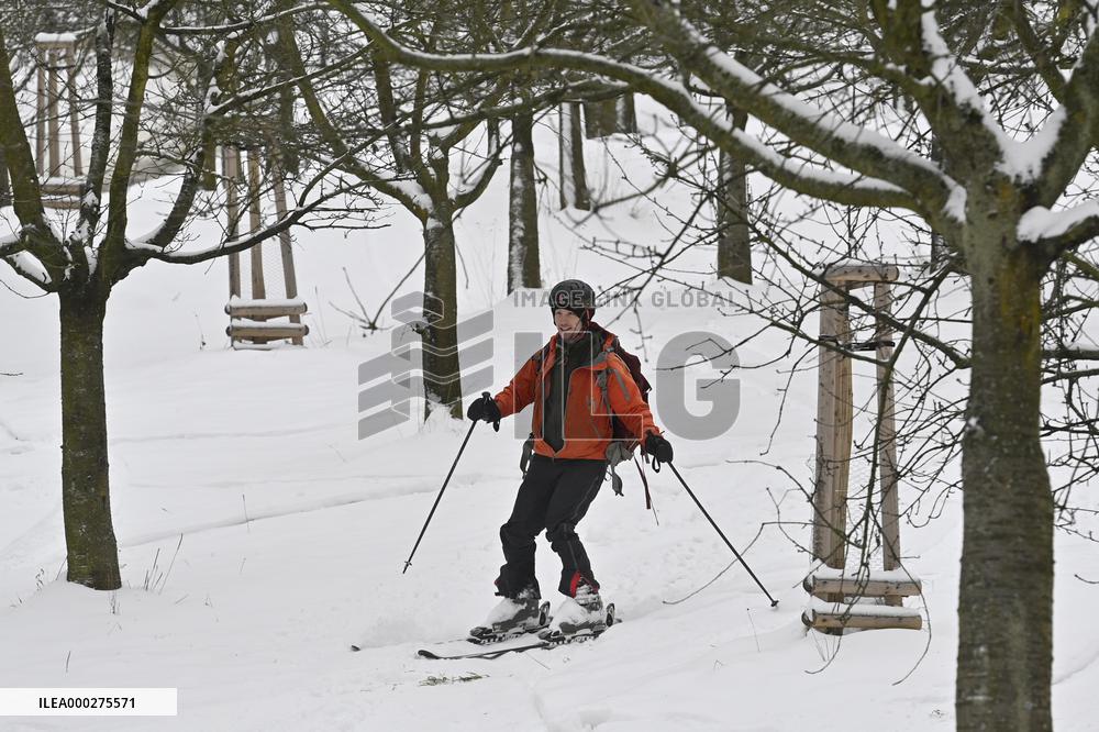Prague, winter, snow, weather, people
