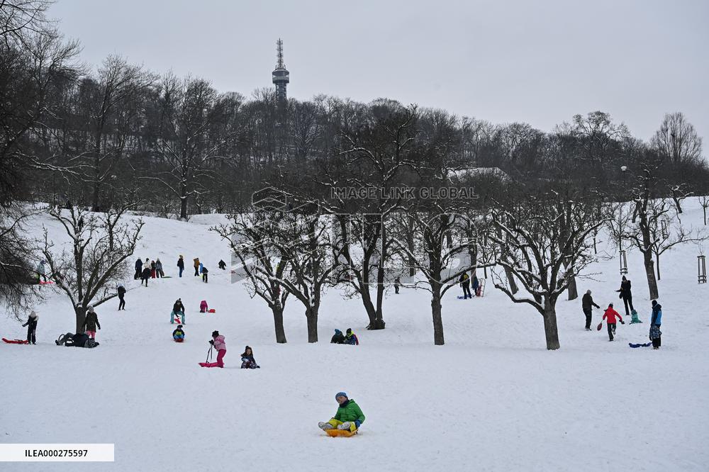 Prague, winter, snow, weather, people