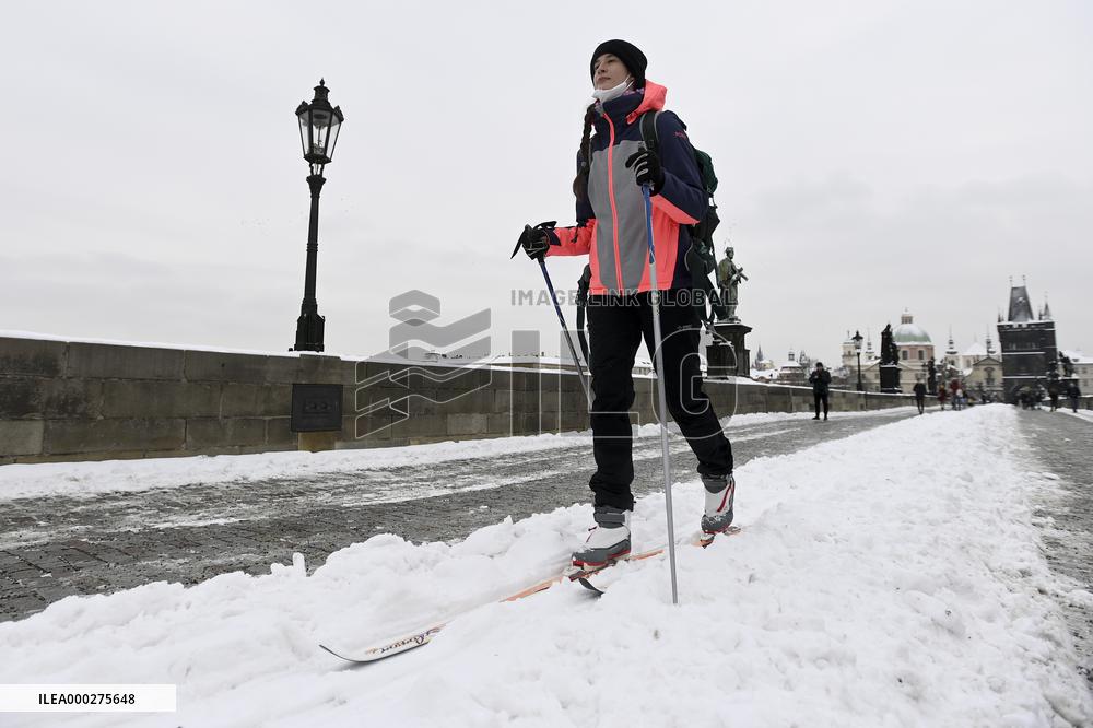 Prague, winter, snow, weather, people