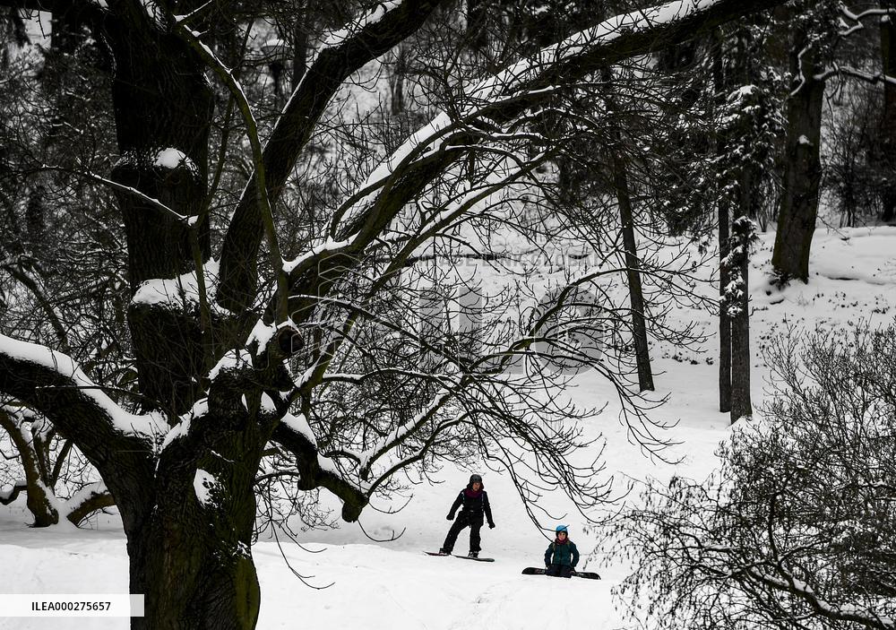 Prague, winter, snow, weather, people