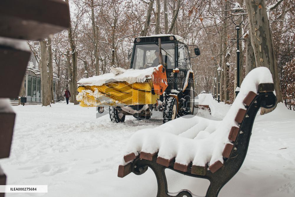 Prague, snow, utility, snow, bench.
