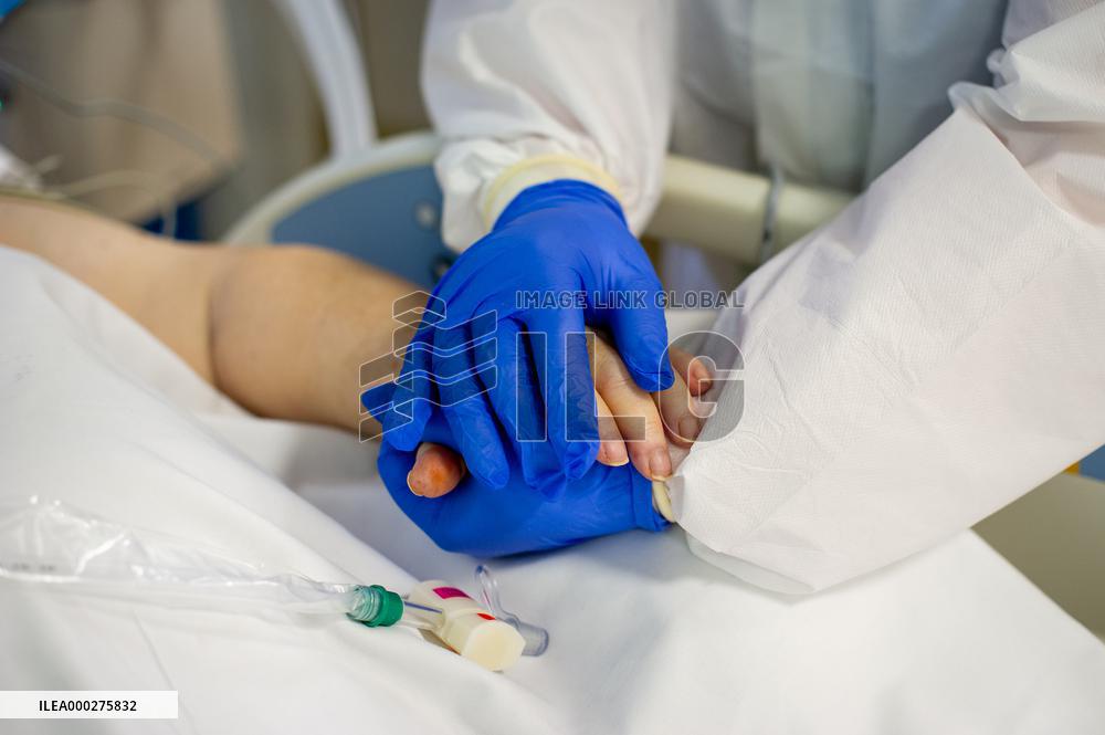 Department of anesthesiology and resuscitation for patients with COVID-19 disease in the Trutnov Hospital