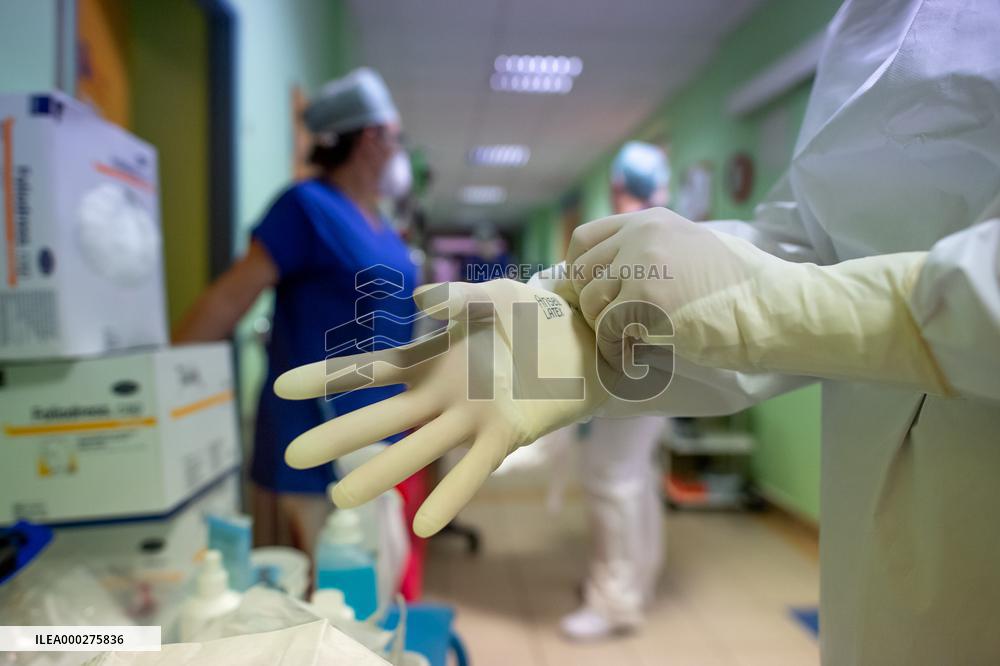 Department of anesthesiology and resuscitation for patients with COVID-19 disease in the Trutnov Hospital