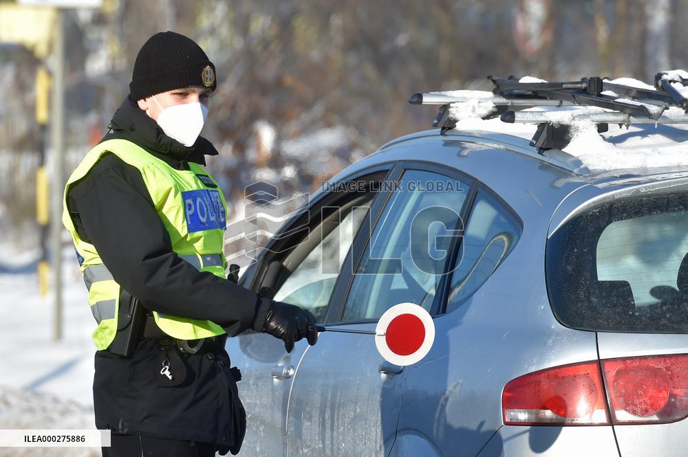 Police control, policeman, restricted movement, state of emergency, Czech Republic, Chodov