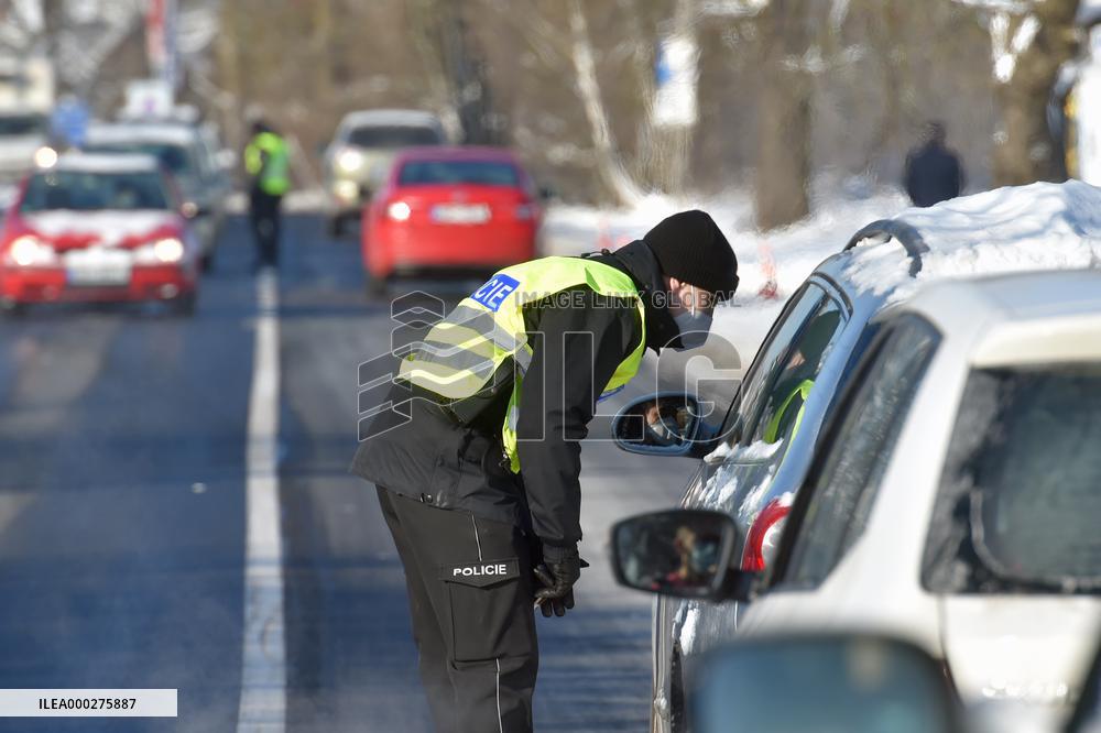 Police control, policeman, restricted movement, state of emergency, Czech Republic, Chodov