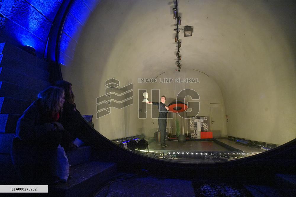 Filip Zahradnicky, festival Cirkopolis, Rasinovo embankment cells