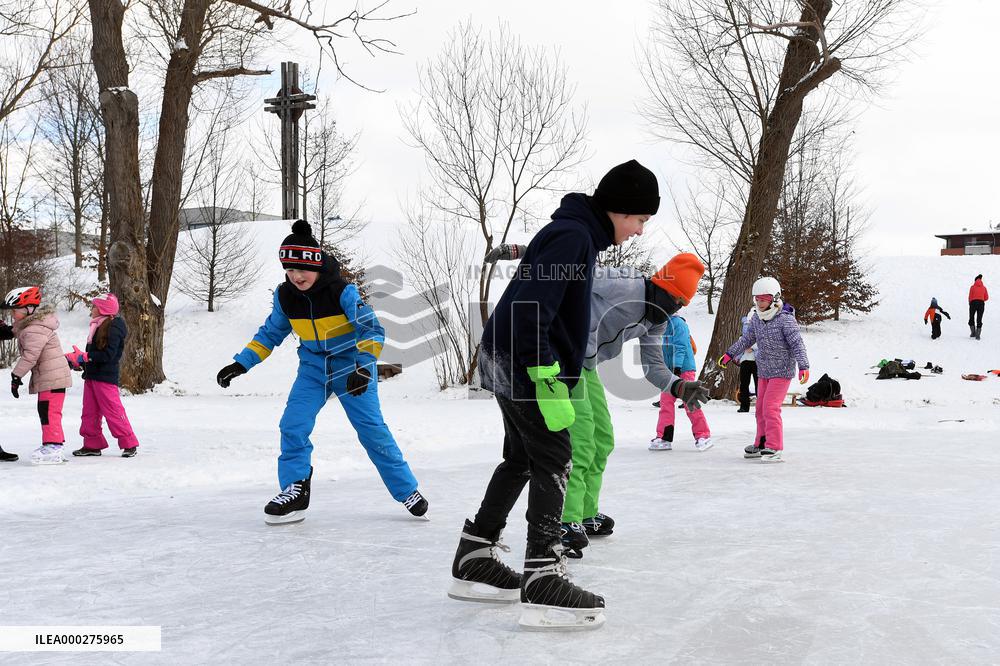 Prague, winter, snow, weather, people