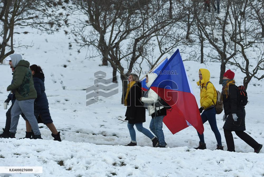 Saint Valentine march, Let Us Open the Czech Republic - Chcipl PES (PES/DOG Croaked)