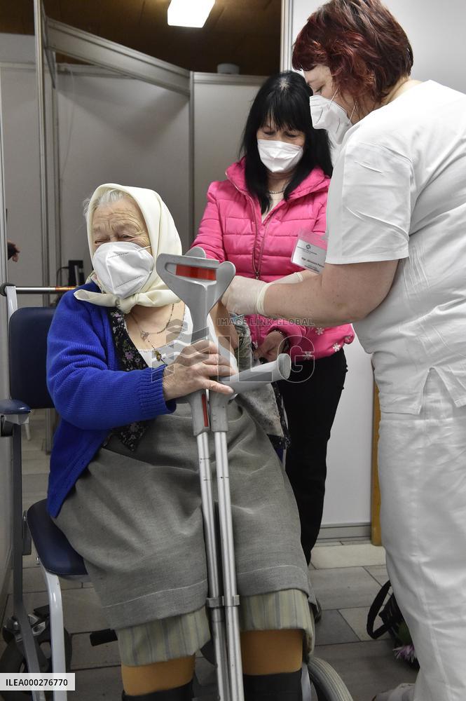 large-capacity vaccination center in Hodonin, vaccine, covid-19, coronavirus, people, seniors