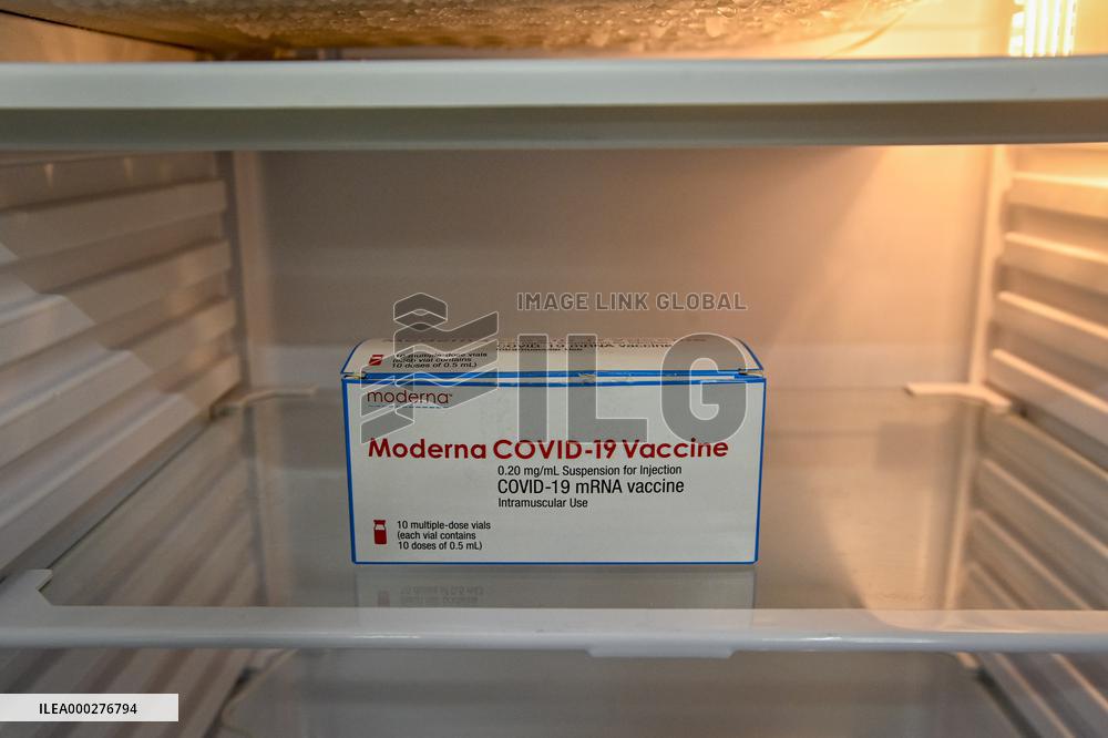 vaccination center in Prague, Moderna vaccine, covid-19, coronavirus