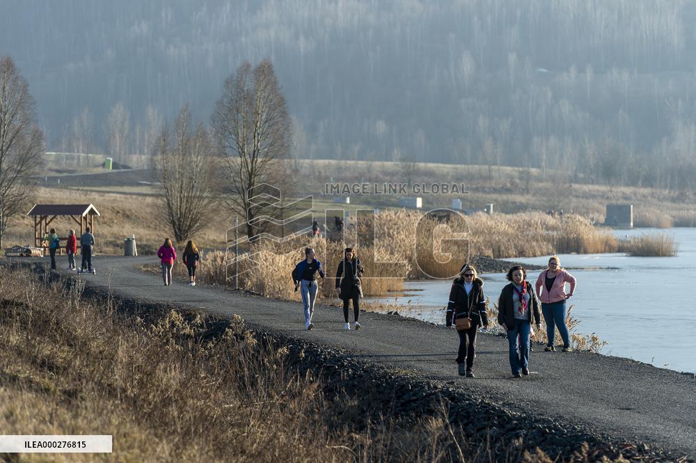 people, weather, Usti nad Labem