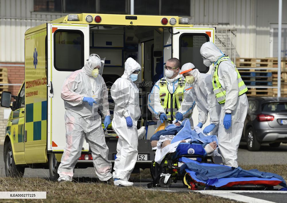 transport of a patient with COVID-19