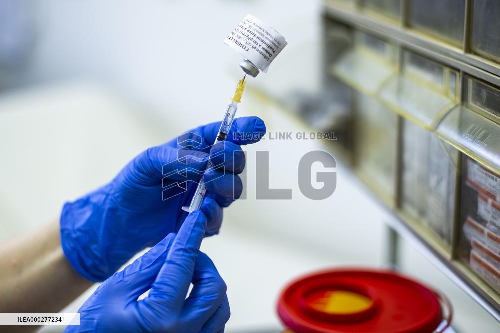 vaccination center in Hradec Kralove, vaccine, covid-19, coronavirus