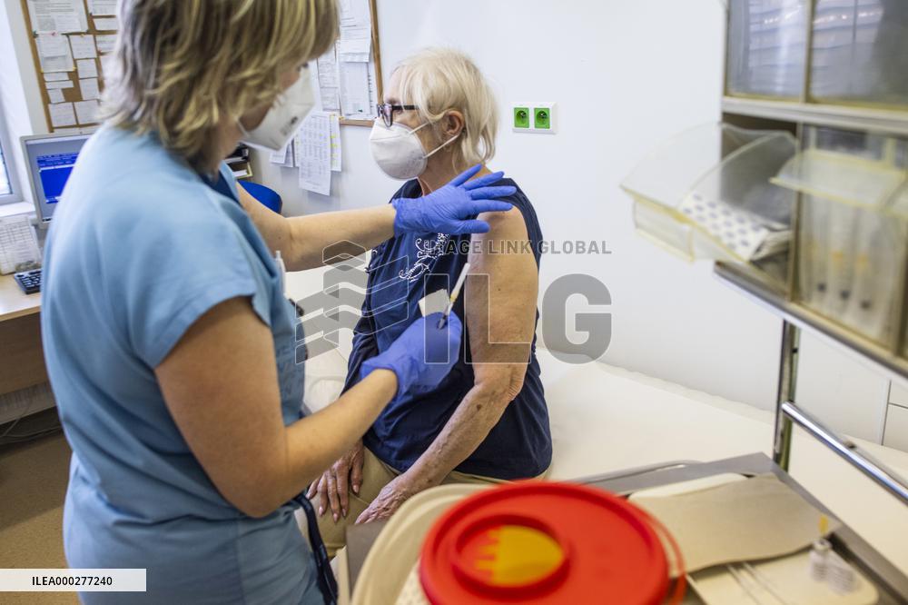 vaccination center in Hradec Kralove, vaccine, covid-19, coronavirus