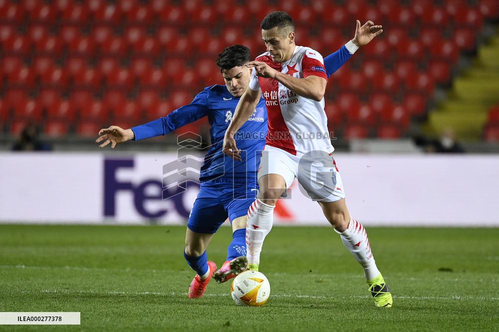 Ianis Hagi, Tomas Holes