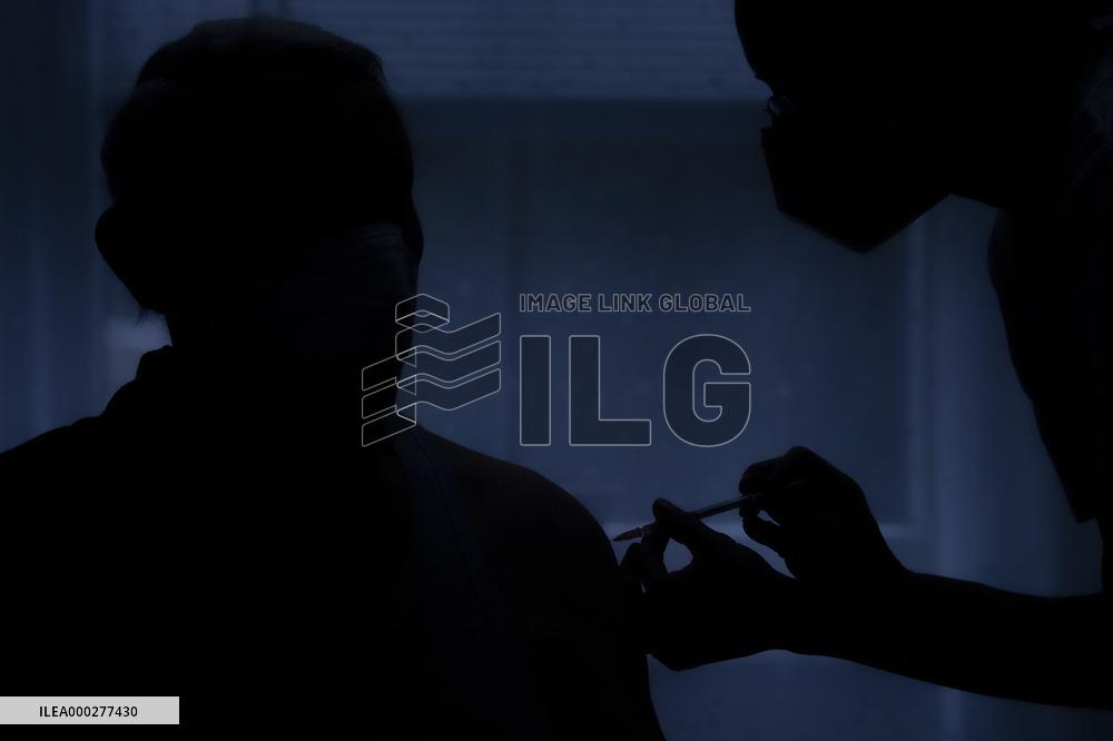 vaccination, vaccine, covid-19, coronavirus, seniors