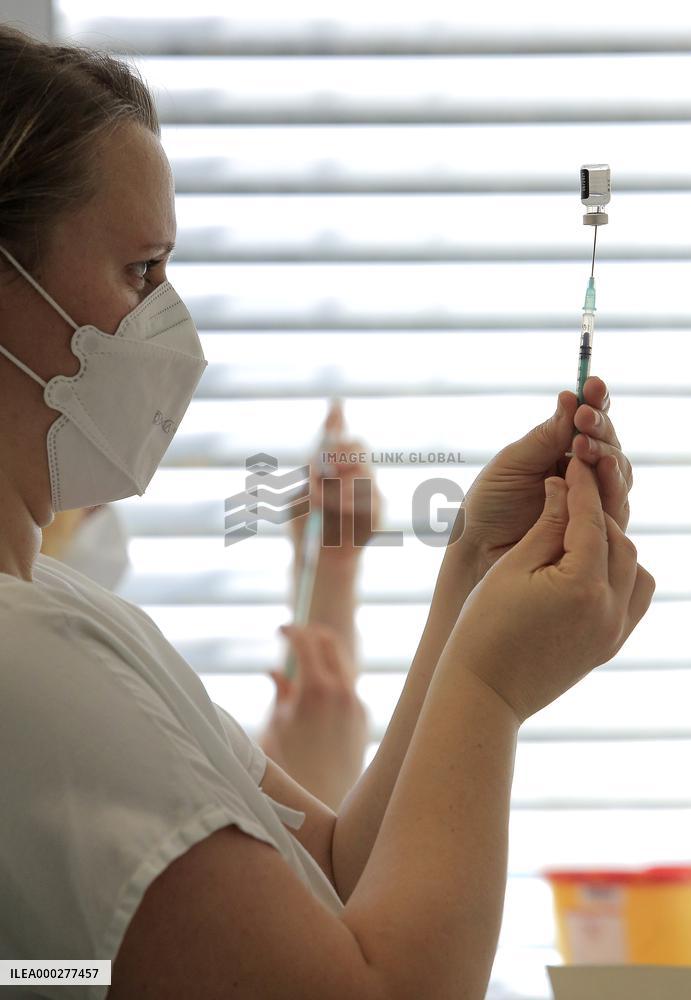 vaccination center in Jihlava, vaccine, covid-19, coronavirus