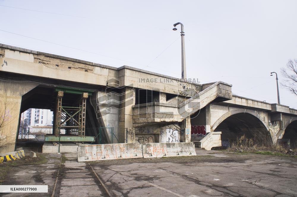 Liben bridge, cubism