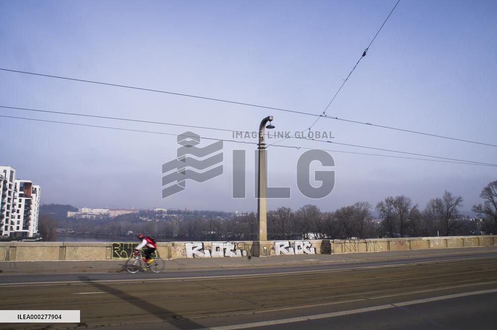 Liben bridge, cubism