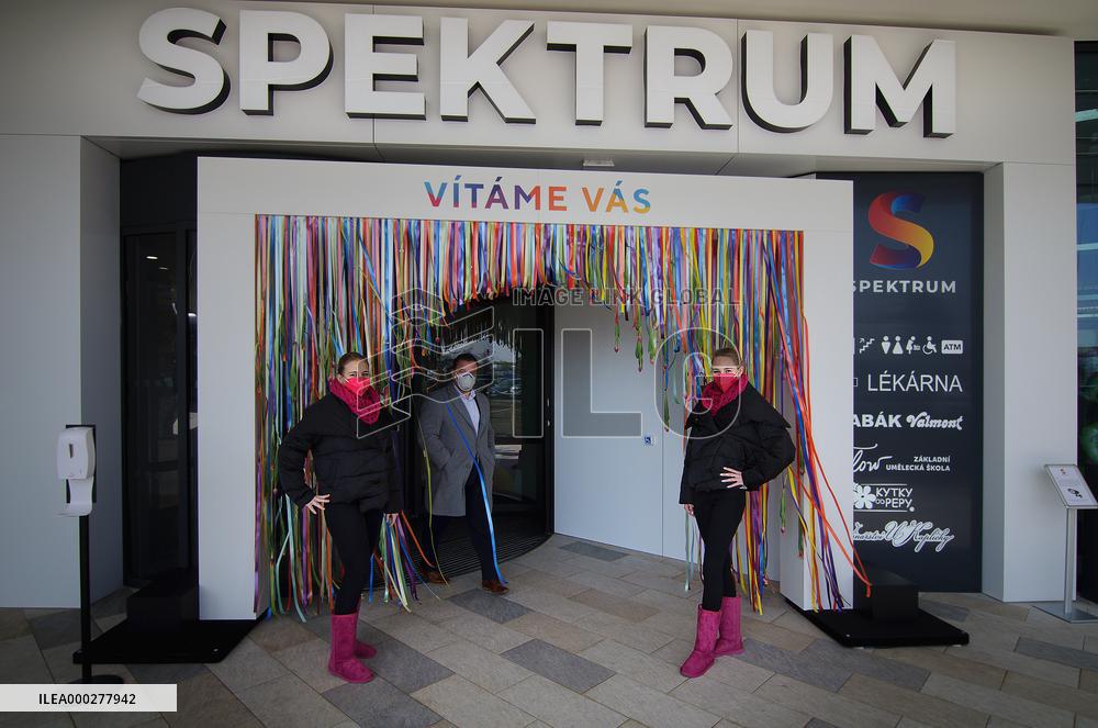 Spektrum, trade center, Cestlice, trade, sales, CPI, opening, TC