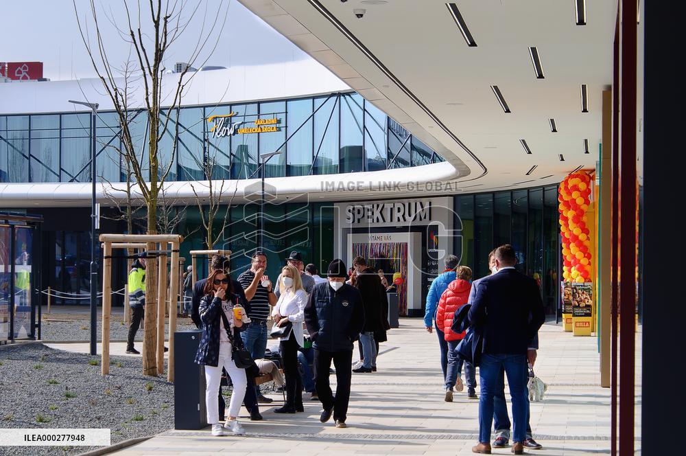 Spektrum, trade center, Cestlice, trade, sales, CPI, opening, TC