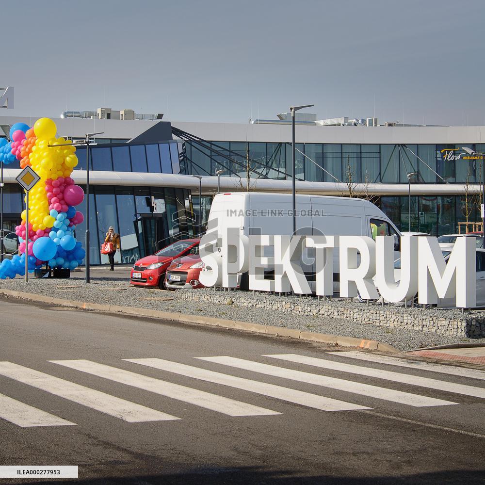 Spektrum, trade center, Cestlice, trade, sales, CPI, opening, TC