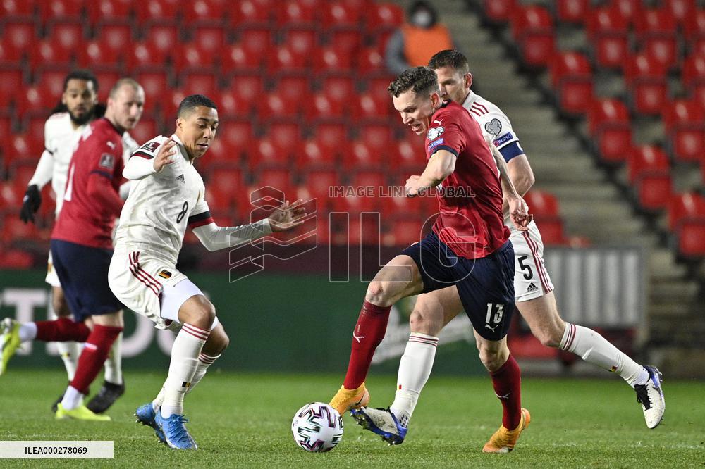 Youri Tielemans, Lukas Provod