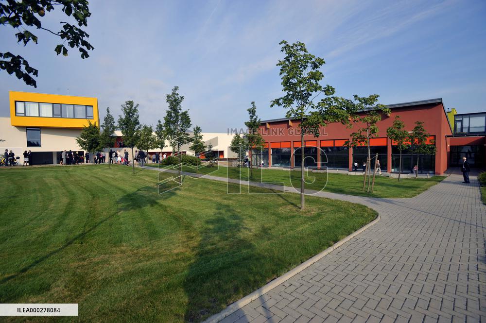 Open Gate elite primary school for exceptionally gifted children