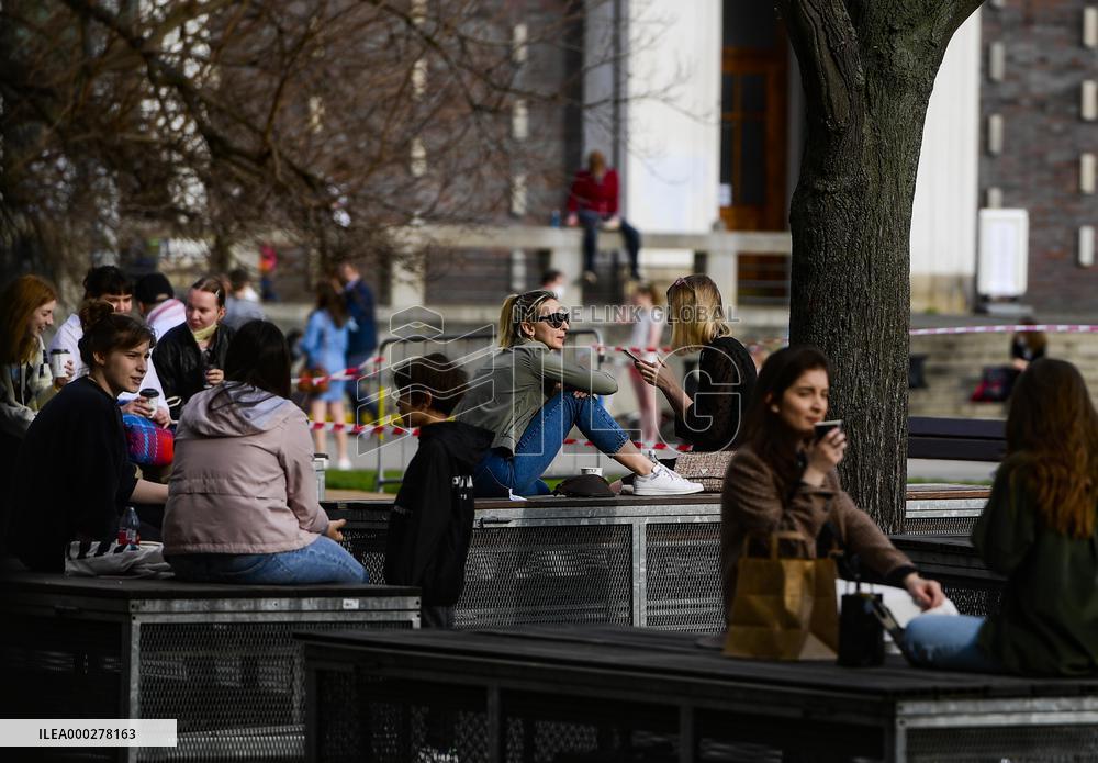 people, weather, spring, Prague