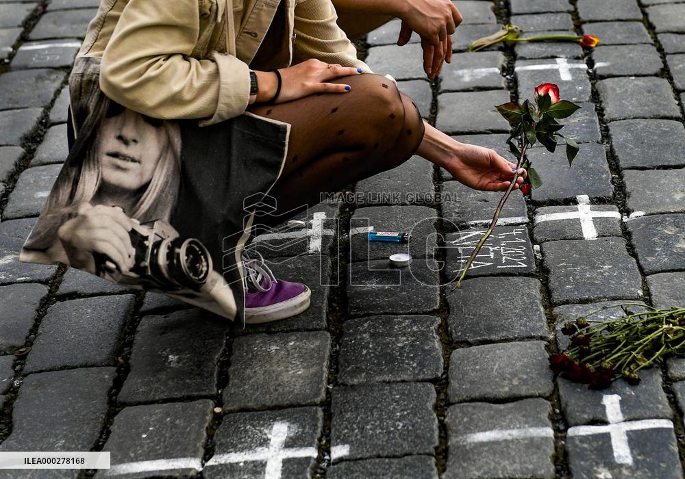 Old Town Square, Prague, memorial, little white crosses, cross