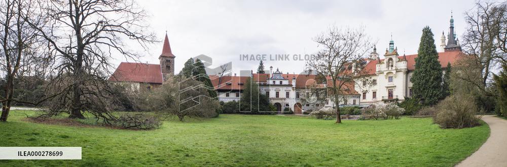 Pruhonice Castle courtyard, park, spring, empty, deserted, no people