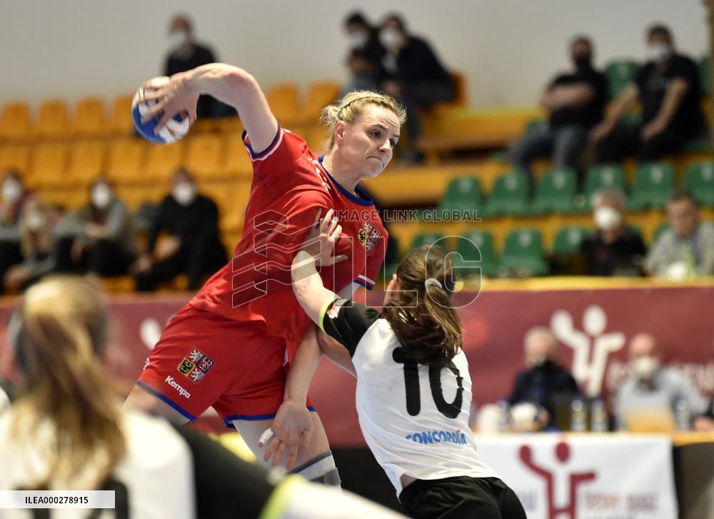 Marketa Jerabkova, Daphne Gautschi