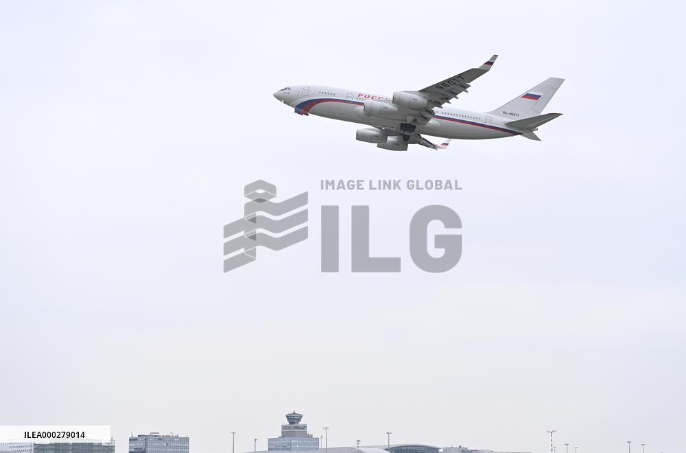 plane Ilyushin 96-300, Vaclav Havel Airport, expelled diplomats, aircraft