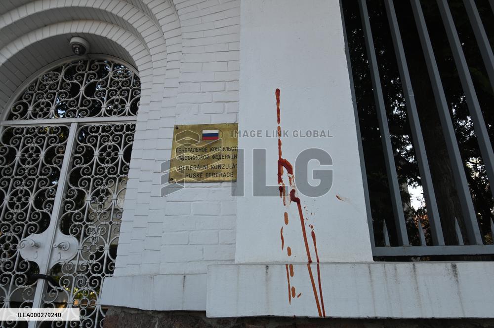 Consulate General of the Russian Federation in Brno, vandalism, ketchup