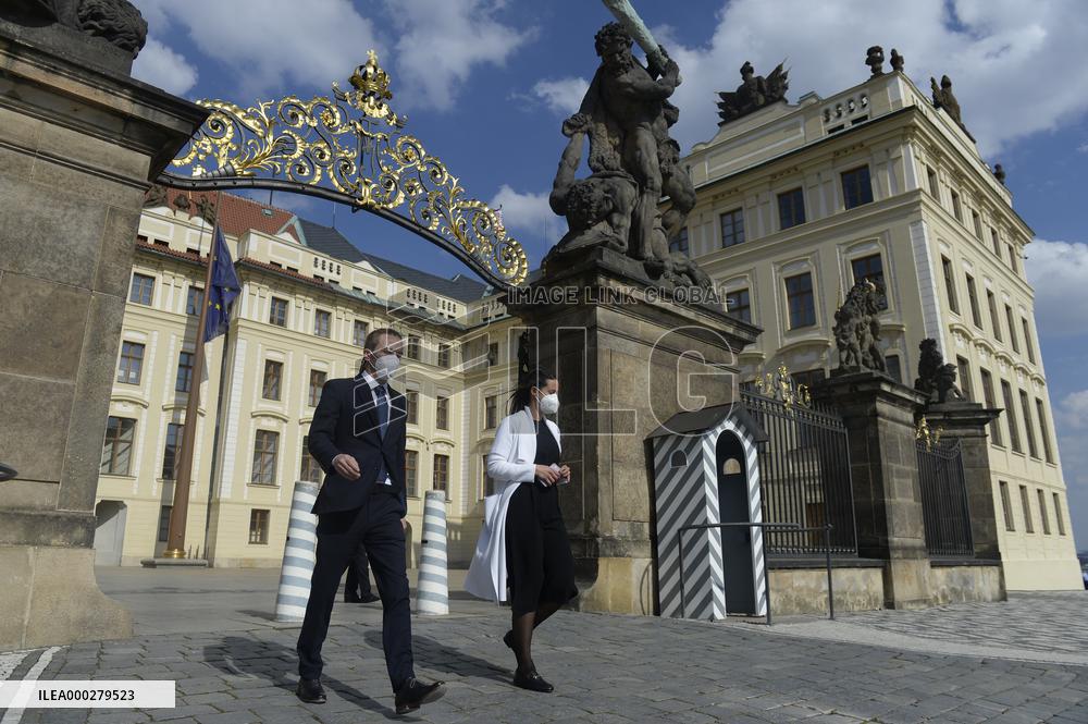 Ivan Bartos, Karolina Sadilkova